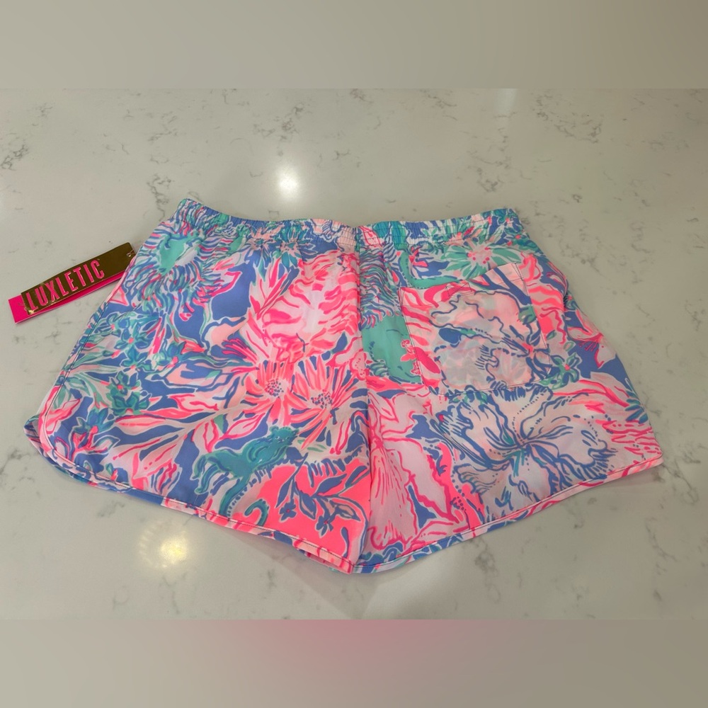 NWT Lilly Pulitzer Luxletic Ocean Trail Shorts In Light Pink&Blue. Woman's Sz M - Picture 3 of 6
